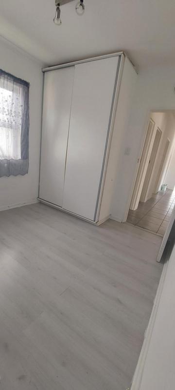 To Let 3 Bedroom Property for Rent in Grassy Park Western Cape